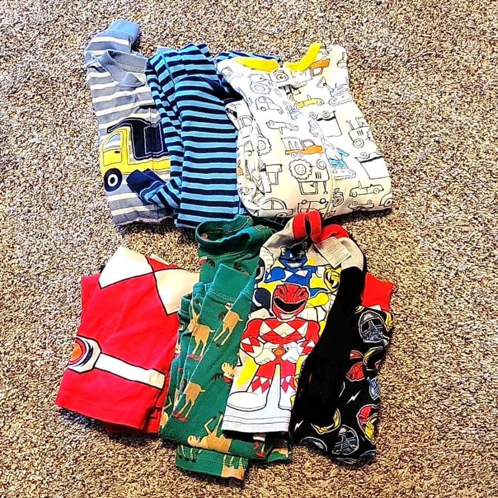 18 mo pajamas 6 pairs